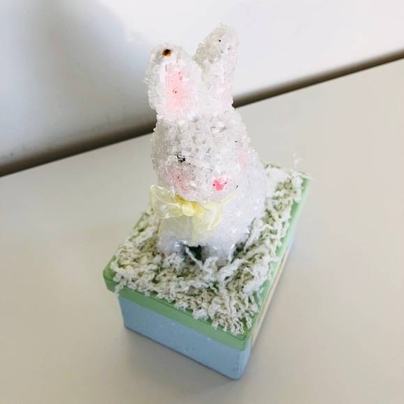 White Beaded Easter Bunny Storage/ Gift Box - Picture 5 of 10